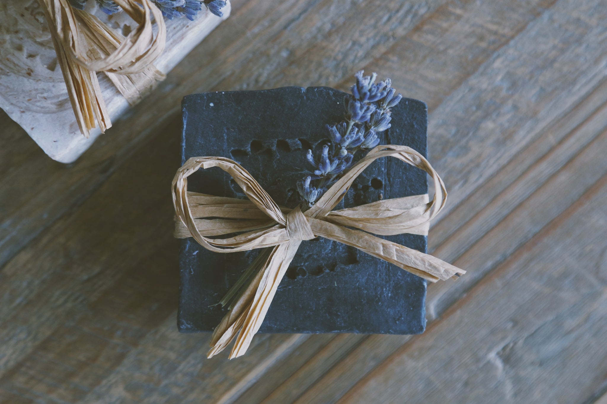 PRE-ORDER: (delivery after December 10th) The Charcoal Soap (detox, deep cleansing, acne, hyperpigmentation, brightening)