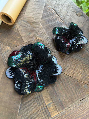 Flower Brooch in The UAE’s National Flag Colors (5.5 inch)