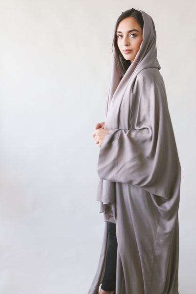 Kamsa خمسه Abaya, in Greige or Black