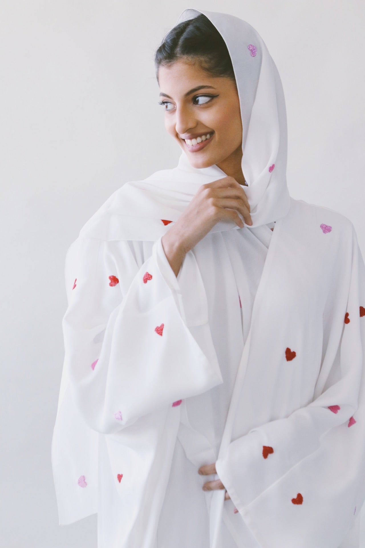 Hearts Abaya, White