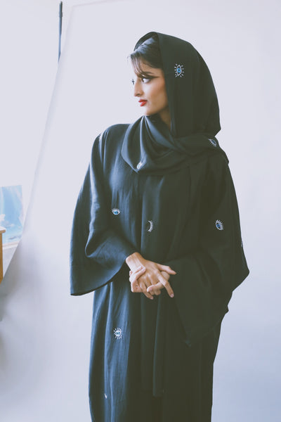 The "Eye See Everything" Abaya, in Black