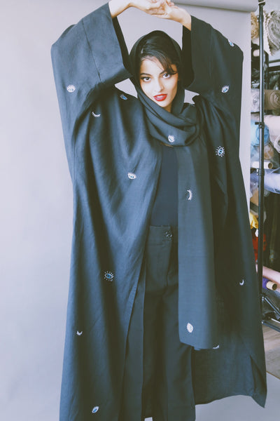 The "Eye See Everything" Abaya, in Black