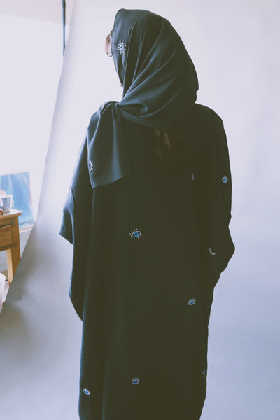 The "Eye See Everything" Abaya, in Black