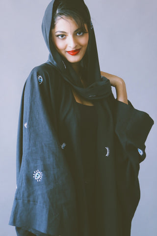 The "Eye See Everything" Abaya, in Black